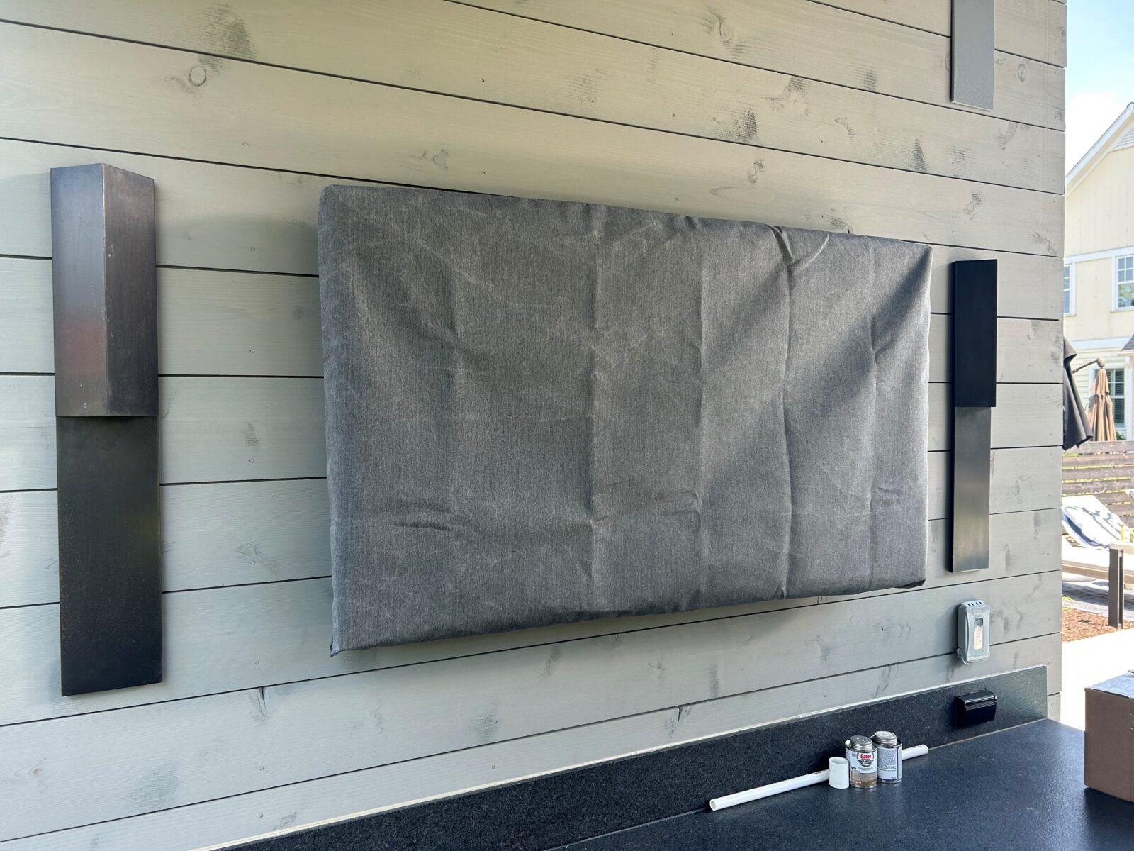 Outdoor-TV-Cover